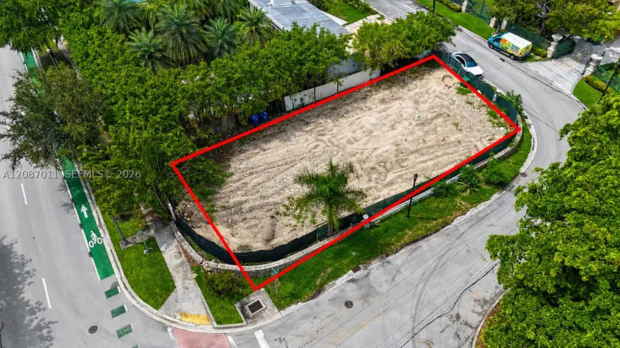 920 N Venetian Dr, Miami, FL 33139 - #3
