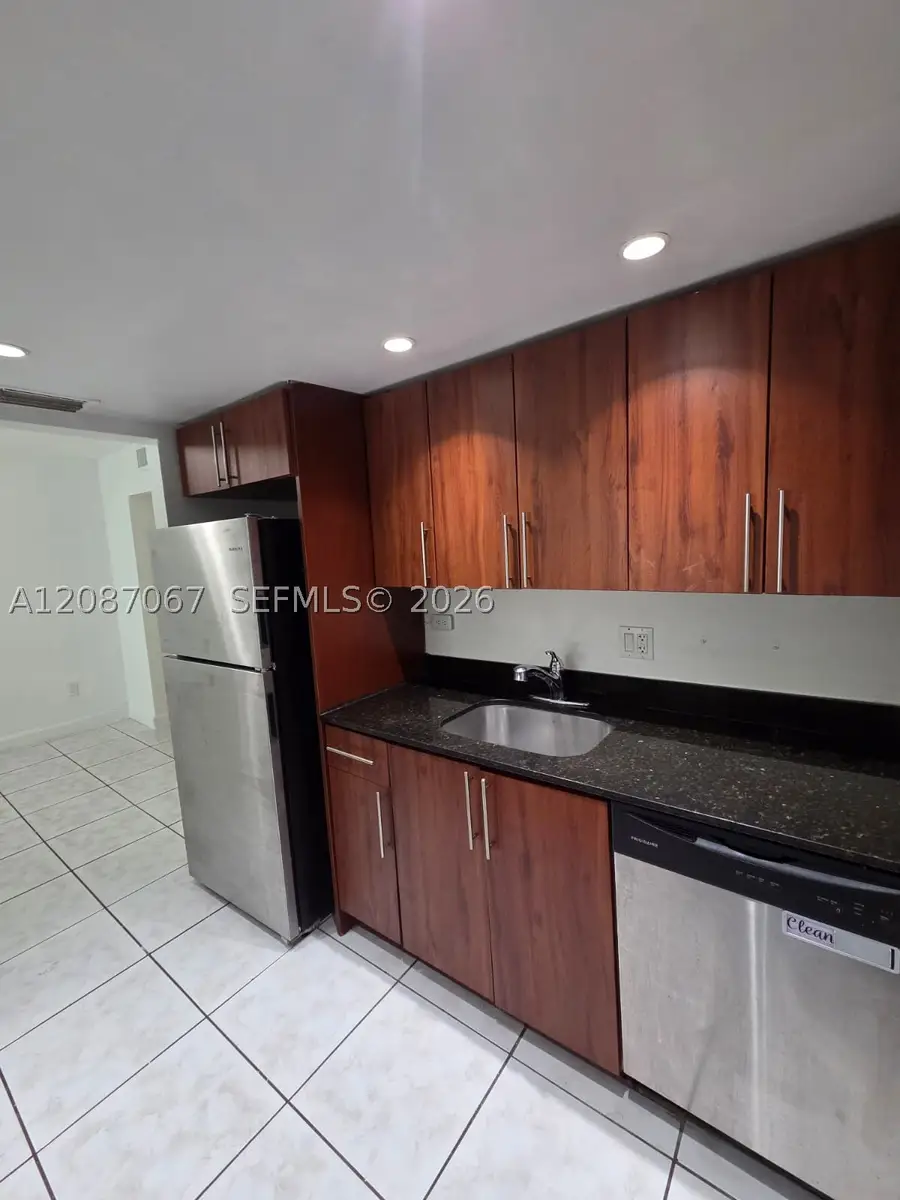 1885 NE 121st St #8, North Miami, FL 33181 - #3