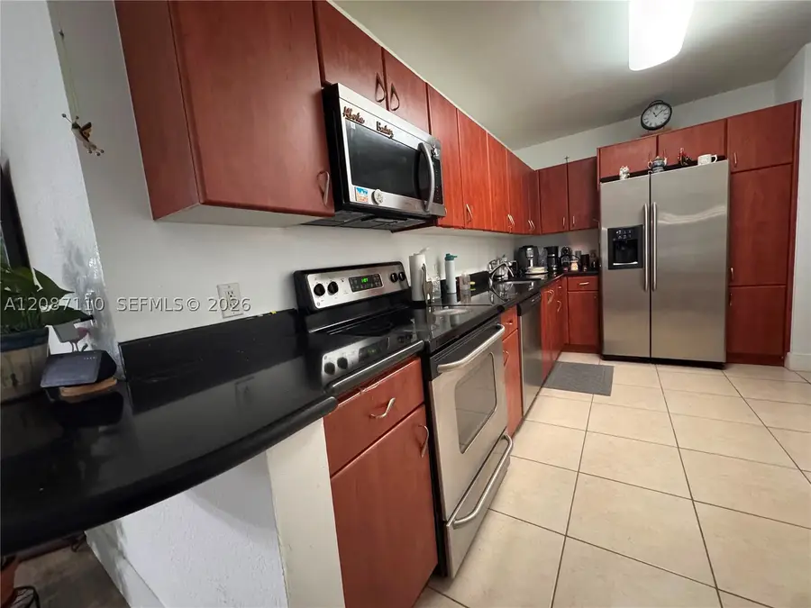 401 69th St #407, Miami Beach, FL 33141 - #3