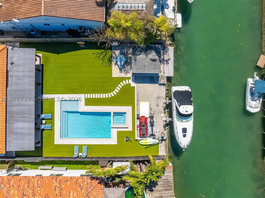 7940 Hawthorne Ave, Miami Beach, FL 33141 - #2