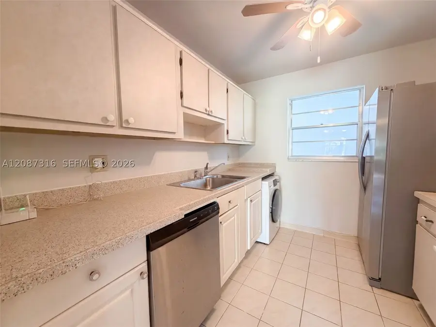 400 SW Golfview Ter #112, Boynton Beach, FL 33426 - #2