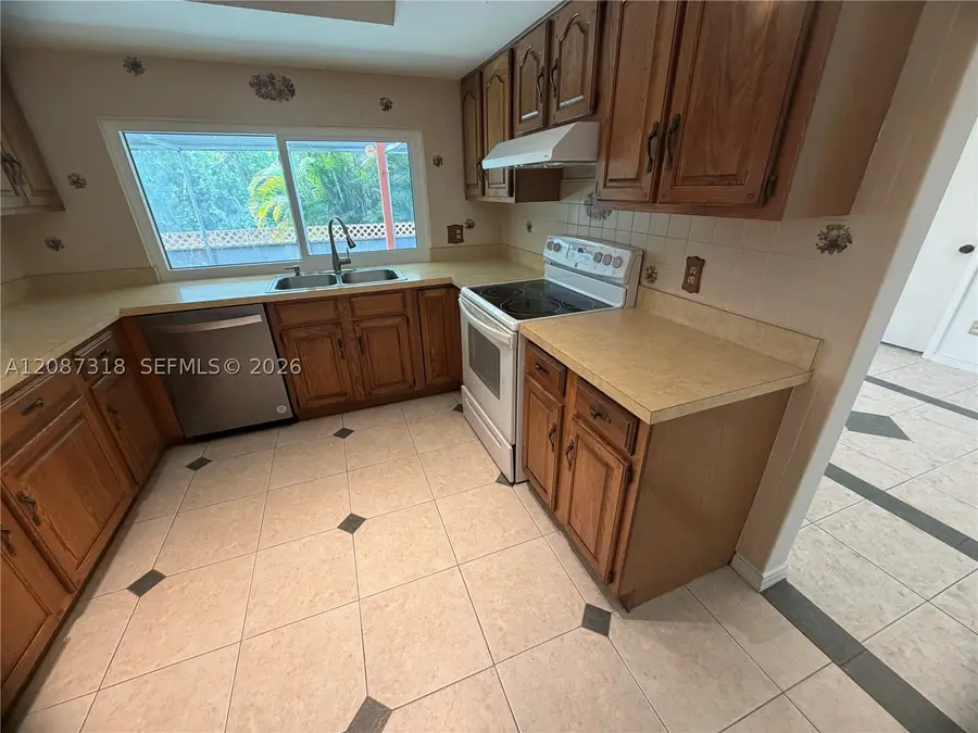 3123 SE Quanset Cir, Stuart, FL 34997 - #2