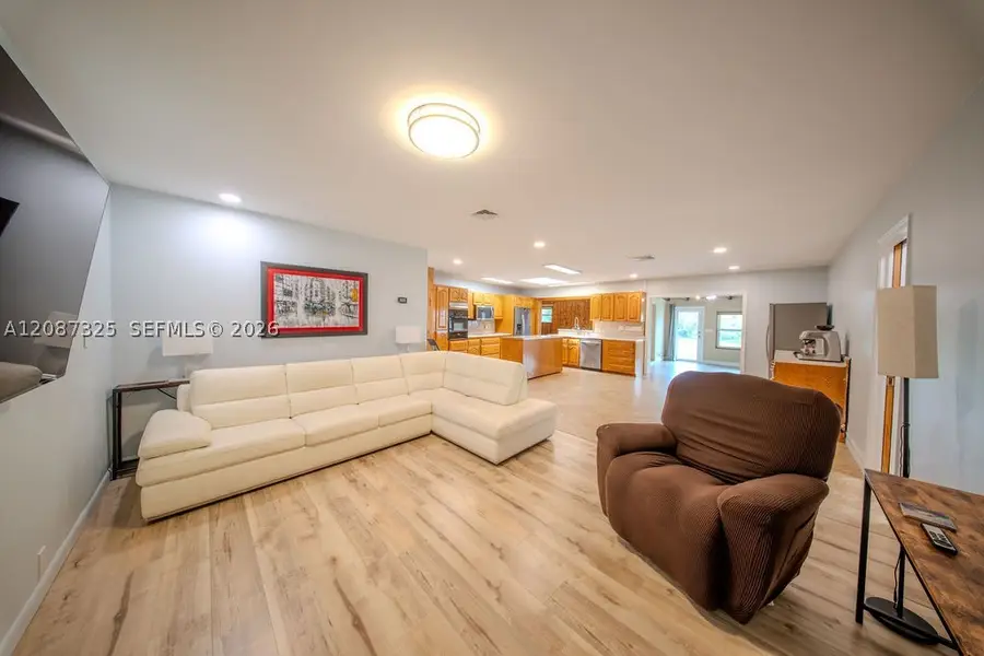 4391 SW 77th Ave, Davie, FL 33328 - #2