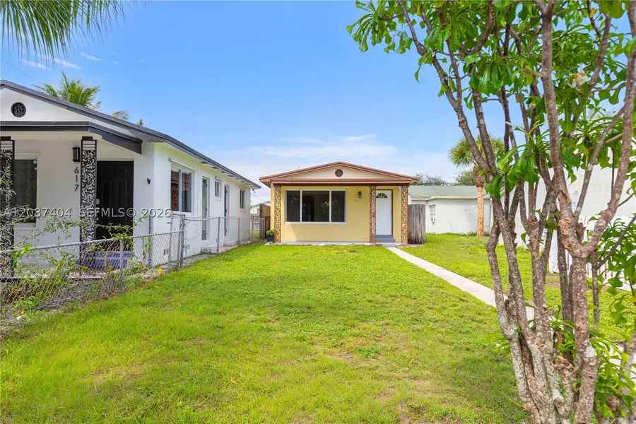 619 N D St, Lake Worth, FL 33460 - #2