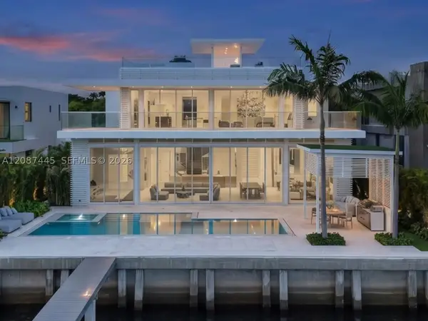 1844 Daytonia Rd, Miami Beach, FL 33141