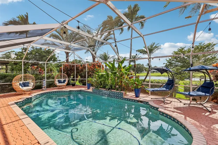 560 W Cypress Pointe Dr W, Pembroke Pines, FL 33027 - #3
