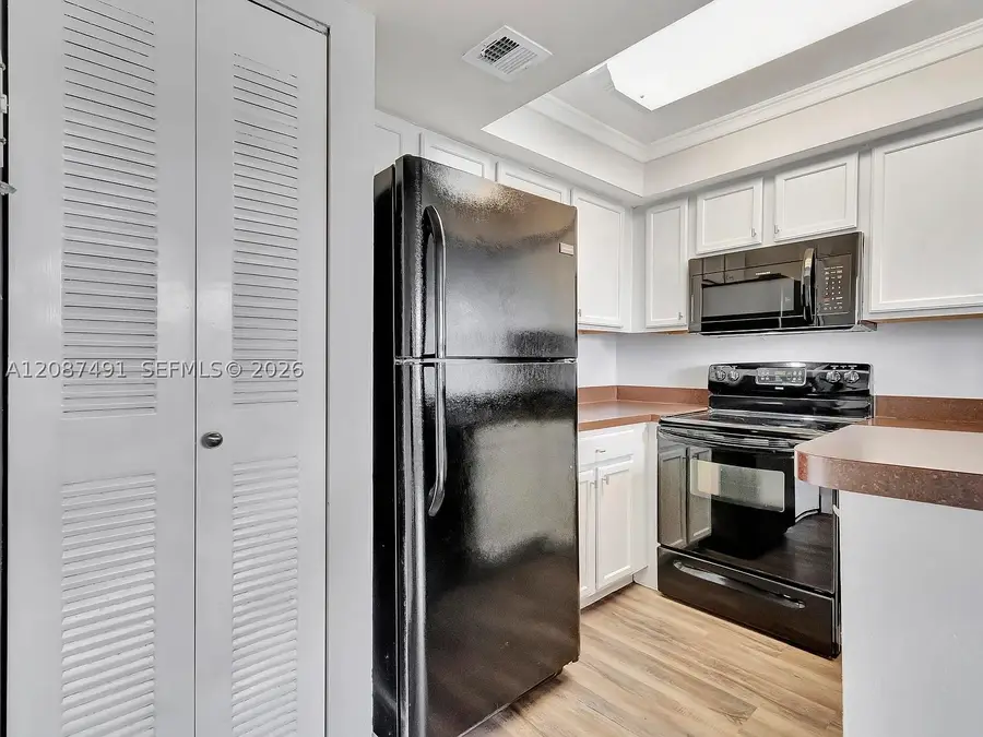714 Executive Center Dr #28, West Palm Beach, FL 33401 - #2