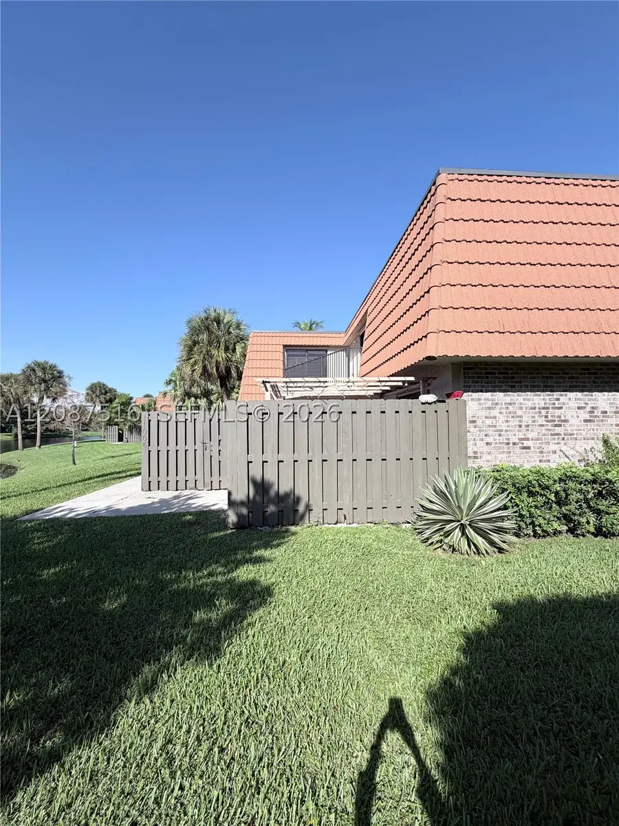 11006 N Harmony Lake Cir, Davie, FL 33324 - #2