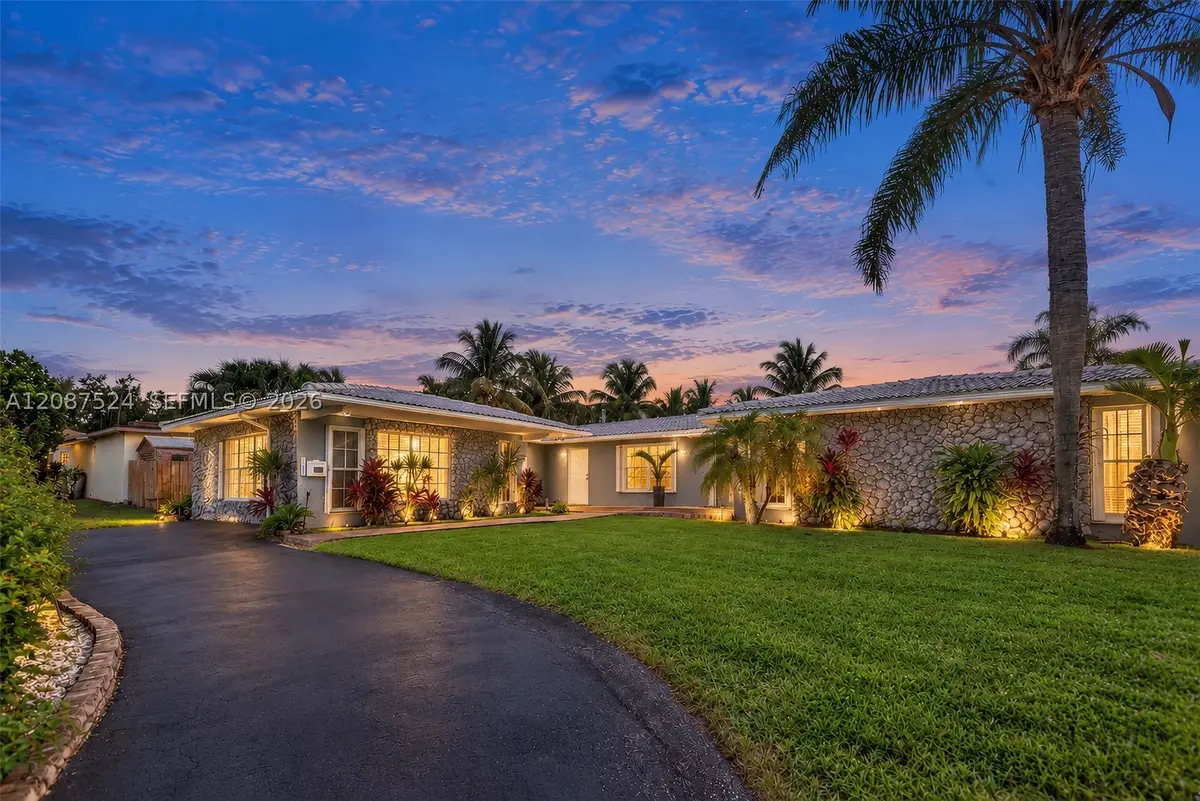 19885 NE 22nd Ave, Miami, FL 33180 - #1