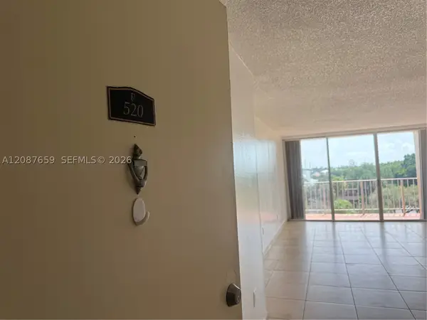 13120 SW 92nd Ave #B-520, Miami, FL 33176