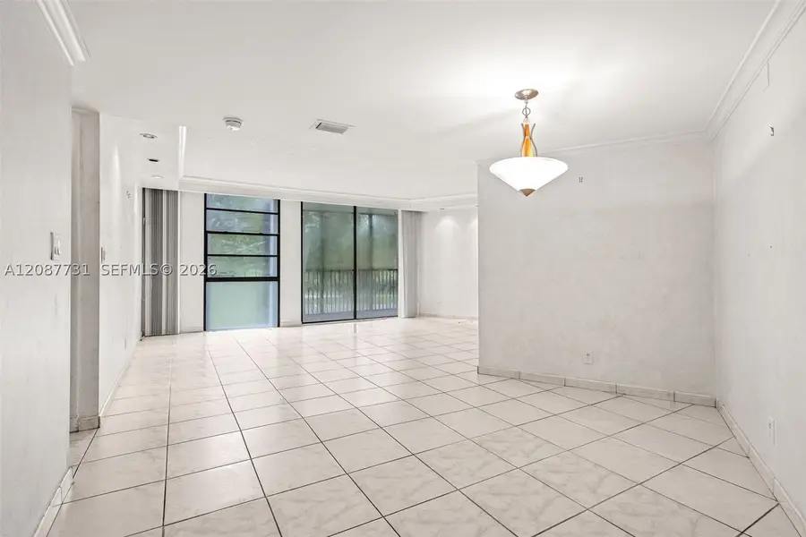 3301 N Country Club Dr #208, Aventura, FL 33180 - #3