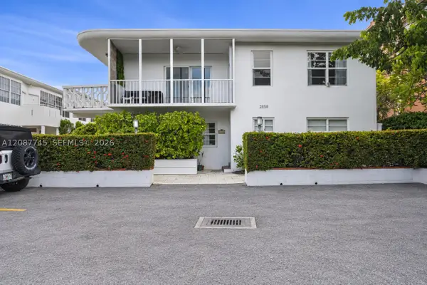 2858 Pine Tree Dr #5, Miami Beach, FL 33140