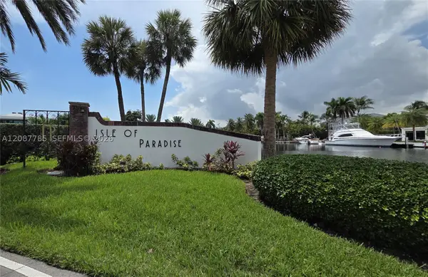 450 Paradise Isle Blvd #109, Hallandale Beach, FL 33009