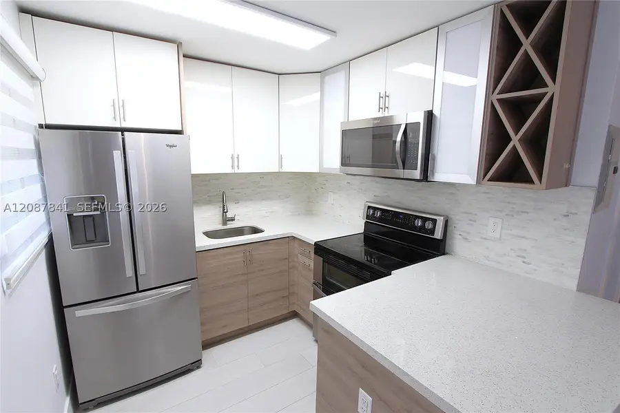 427 Santander Ave #202, Coral Gables, FL 33134 - #2