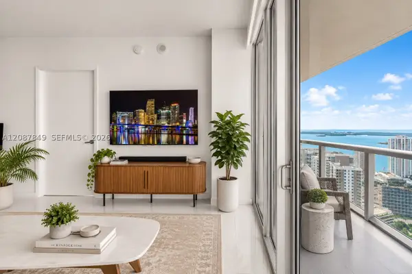 475 Brickell Ave #3609, Miami, FL 33131