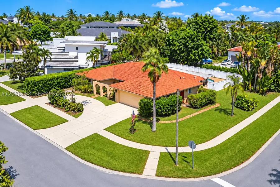 820 NE 4th Ave, Boca Raton, FL 33432 - #2
