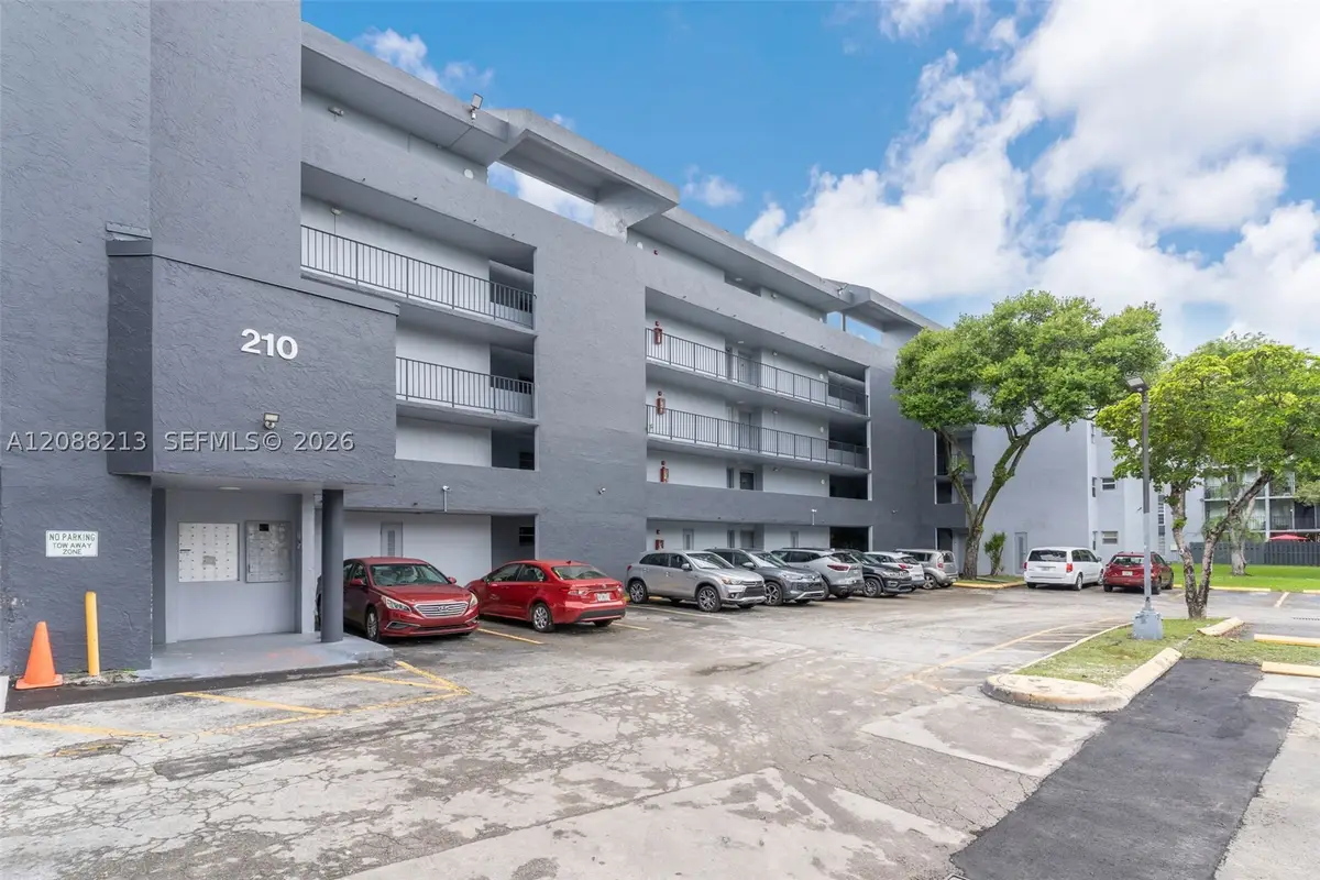 210 Fontainebleau Blvd #410, Miami, FL 33172 - #1