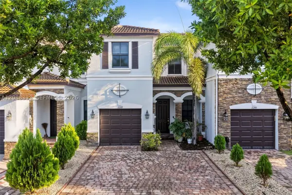 11249 NW 88th Ter, Doral, FL 33178