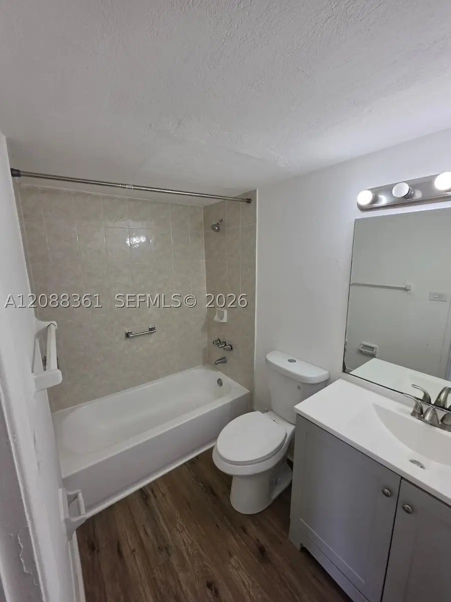 4550 NW 9th St #605E, Miami, FL 33126 - #3