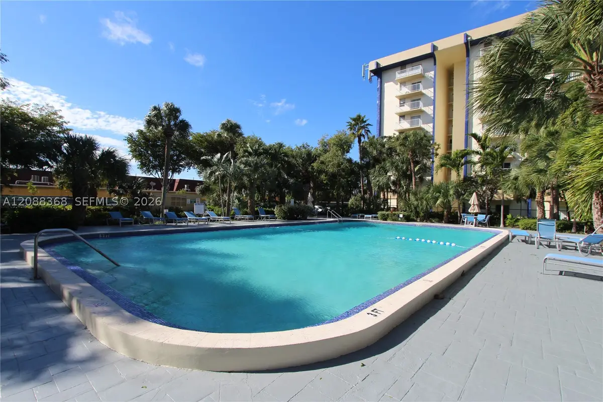 4550 NW 9th St #606E, Miami, FL 33126 - #1
