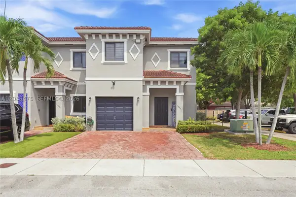 16335 SW 44th Ter, Miami, FL 33185