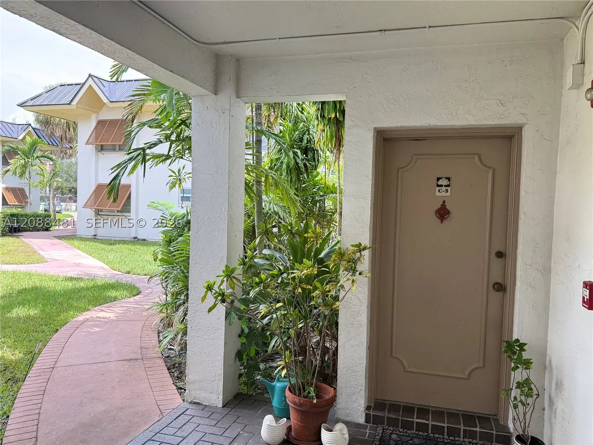 9304 SW 77th Ave #C3, Miami, FL 33156 - #1