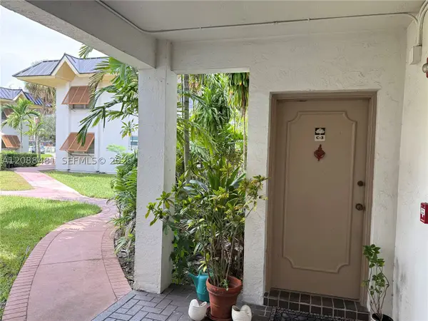9304 SW 77th Ave #C3, Miami, FL 33156
