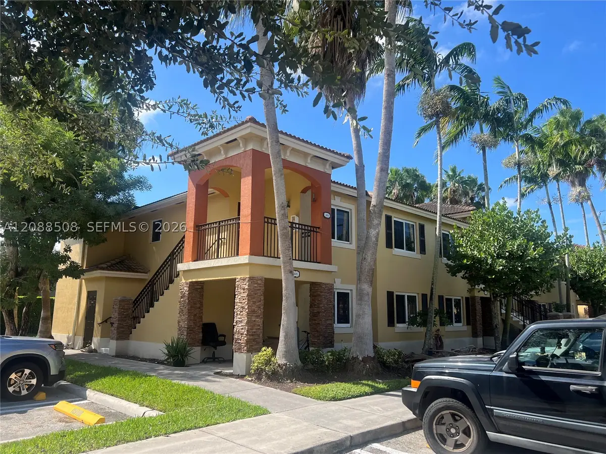 3390 NE 9th St #201, Homestead, FL 33033 - #1