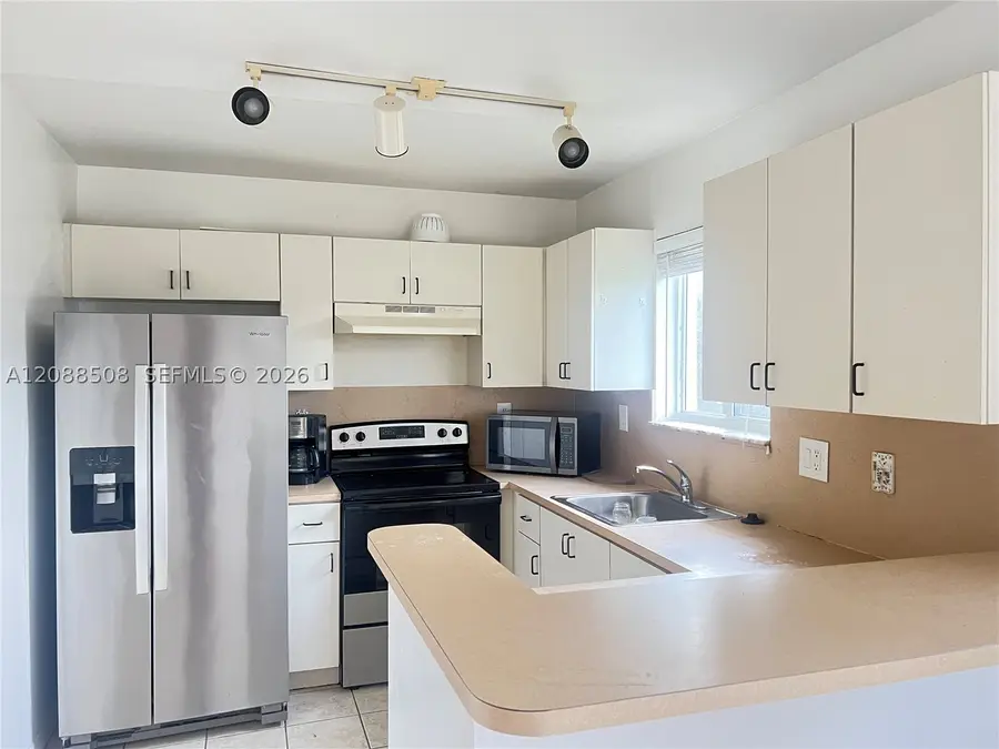 3390 NE 9th St #201, Homestead, FL 33033 - #2