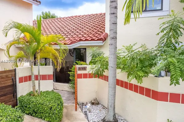 1111 San Remo Cir, Homestead, FL 33035