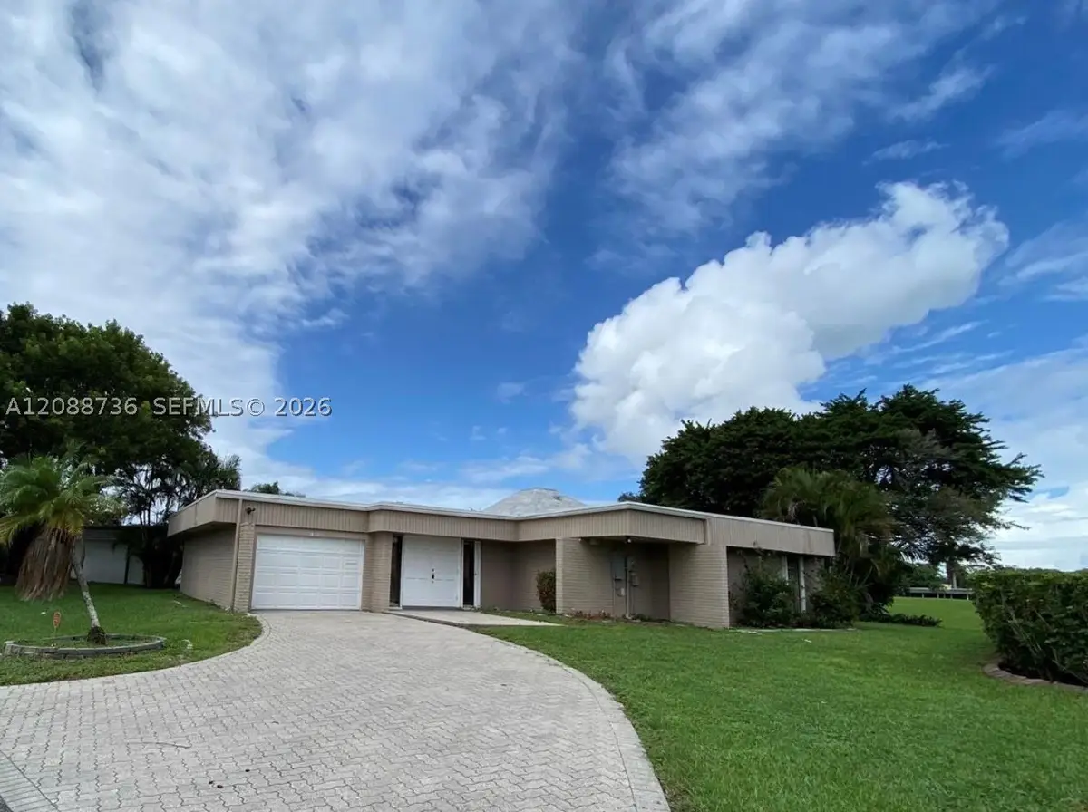 6105 Royal Poinciana Ln, Tamarac, FL 33319 - #1