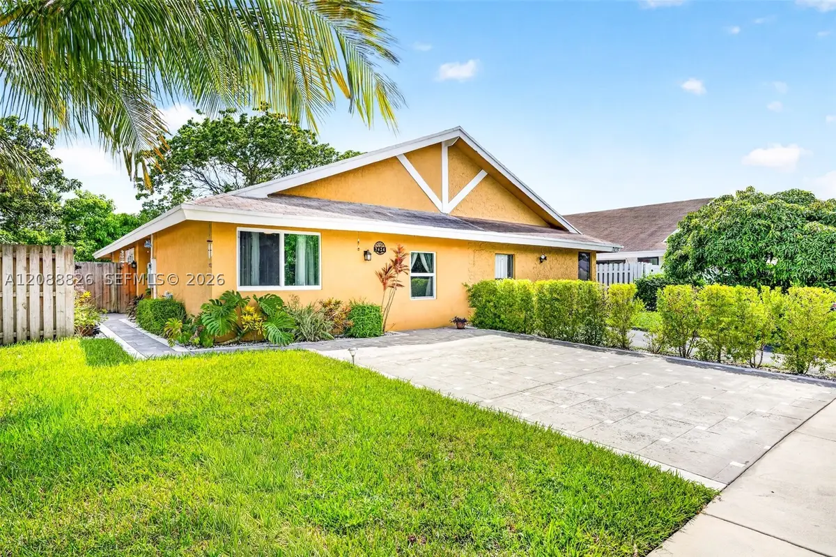 7424 SW 14th Pl, North Lauderdale, FL 33068 - #1