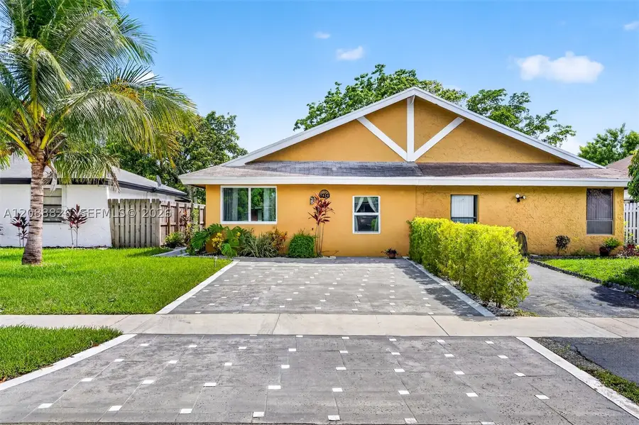 7424 SW 14th Pl, North Lauderdale, FL 33068 - #2