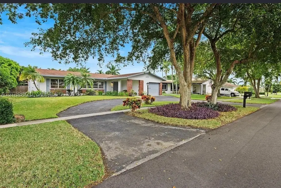 1401 NW 122nd Ave, Pembroke Pines, FL 33026 - #2