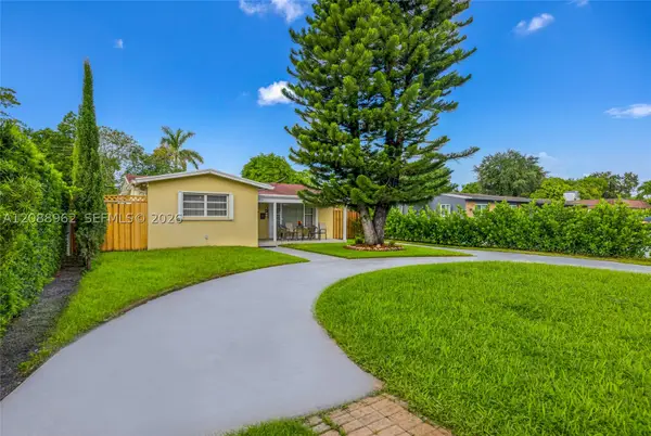 304 SW 68th Ave, Pembroke Pines, FL 33023