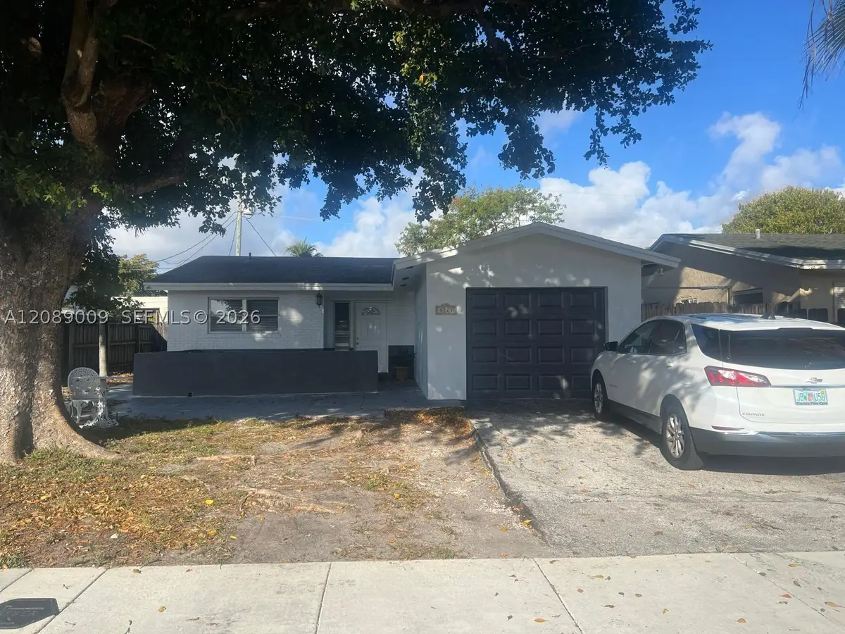 3771 NE 16th Ave, Pompano Beach, FL 33064 - #1