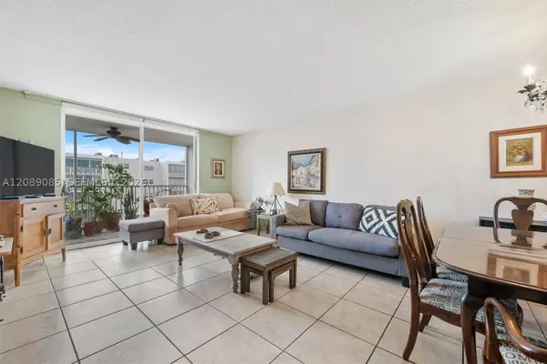 500 NE 12th Ave #601, Hallandale Beach, FL 33009