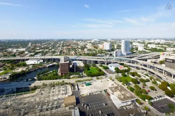 90 SW 3rd St #3807, Miami, FL 33130