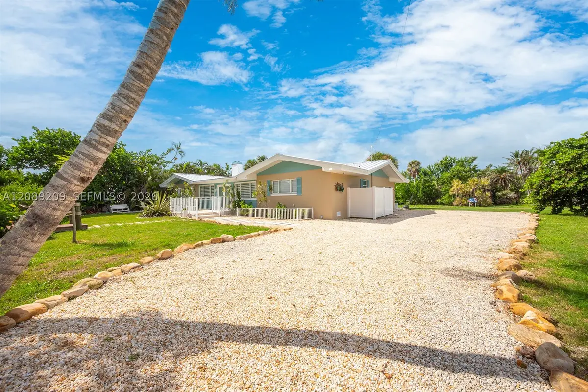 5885 Pine Tree, Sanibel, FL 33957 - #1