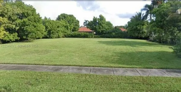 25 NW 160th St, Miami, FL 33169