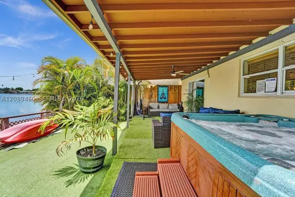 5723 SW 24th Ave, Dania Beach, FL 33312