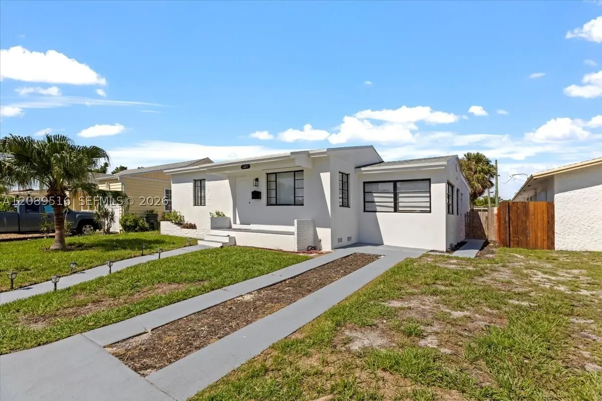 1227 N Ocean Breeze, Lake Worth, FL 33460 - #1