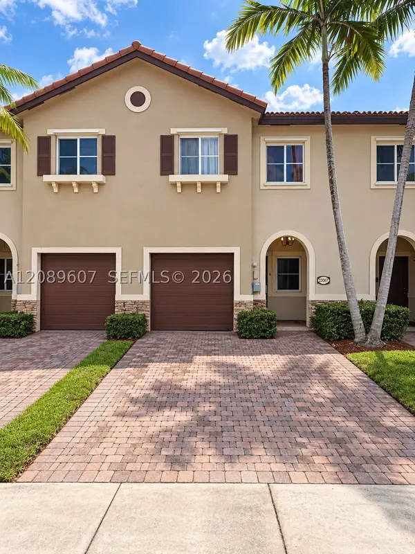 22067 SW 88th Path, Cutler Bay, FL 33190