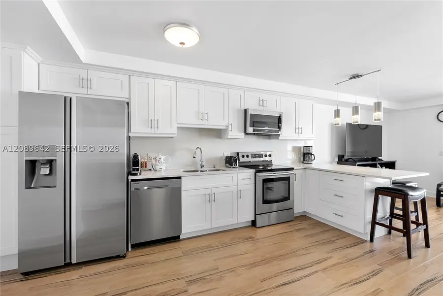1800 Collins Ave #11B, Miami Beach, FL 33139 - #2
