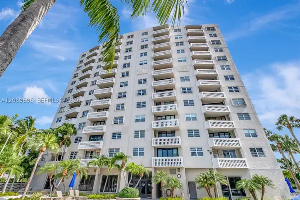 90 Edgewater Dr #327, Coral Gables, FL 33133