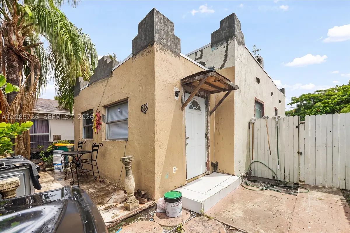 618 N D St, Lake Worth Beach, FL 33460 - #1