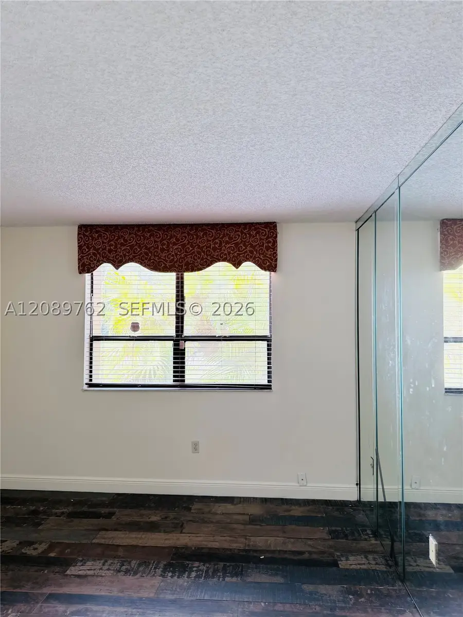 800 NE 199th St #101D, Miami, FL 33179 - #3