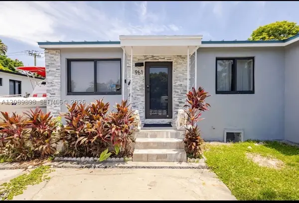 961 NE 155th Ter, North Miami Beach, FL 33162