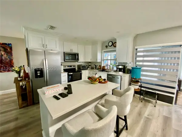 2374 SW 11th Ave, Boynton Beach, FL 33426