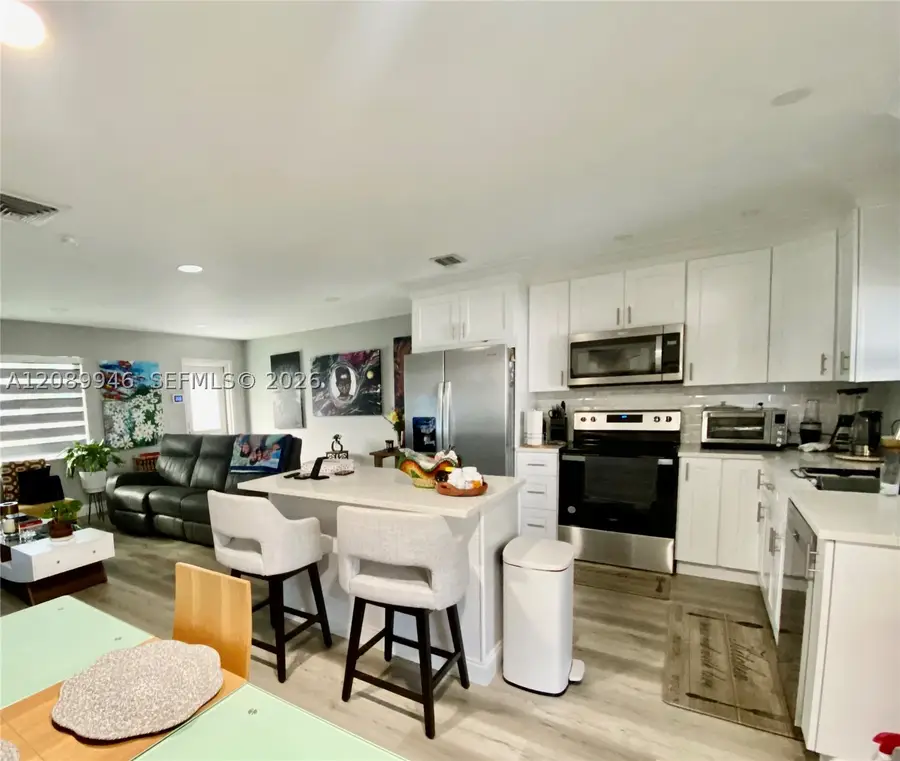 2374 SW 11th Ave, Boynton Beach, FL 33426 - #2